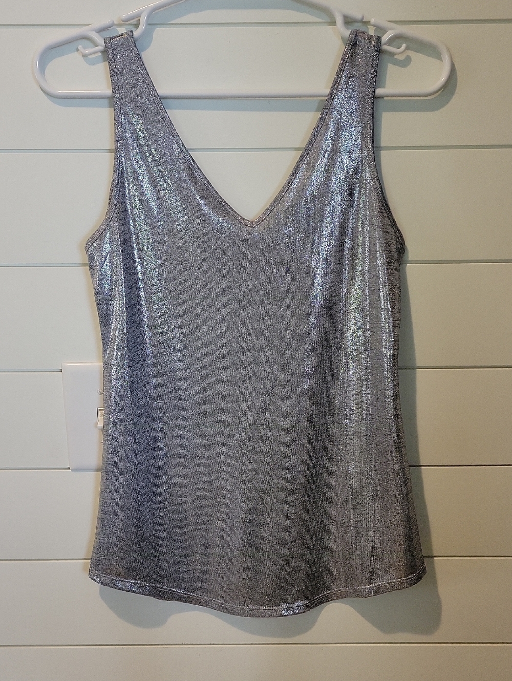 White House Black Market  Metallic V-Neck Tank Top XXS Silver